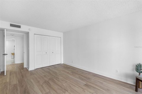 Condominio en venta en Belleair, Florida, 2 dormitorios, 128.67 m2 № 2211039 - foto 25