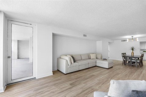 Condominio en venta en Belleair, Florida, 2 dormitorios, 128.67 m2 № 2211039 - foto 6