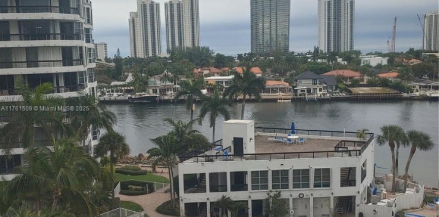 Condo à Aventura, Floride, 2 chambres № 1706227