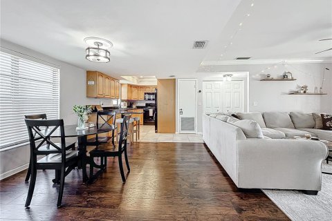 Condominio en venta en Clearwater, Florida, 2 dormitorios, 110.09 m2 № 1563357 - foto 6