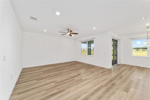 House in Ocala, Florida 3 bedrooms, 154.5 sq.m. № 2232302 - photo 3