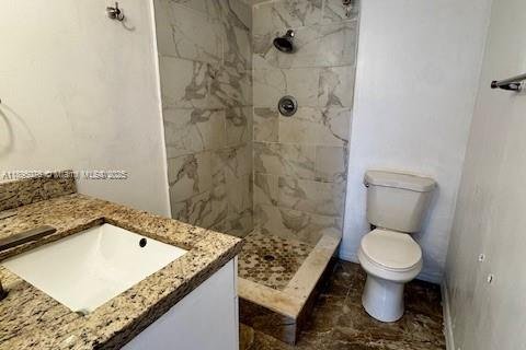 Condominio en alquiler en Miami, Florida, 3 dormitorios, 103.68 m2 № 1950946 - foto 10
