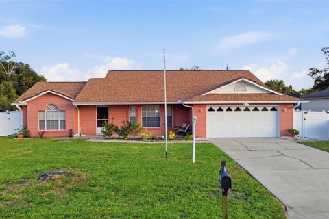 Casa en venta en Deltona, Florida, 3 dormitorios, 175.77 m2 № 2114781 - foto 4