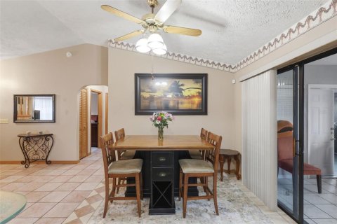 Casa en venta en Deltona, Florida, 3 dormitorios, 175.77 m2 № 2114781 - foto 17