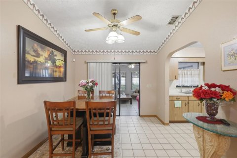 Casa en venta en Deltona, Florida, 3 dormitorios, 175.77 m2 № 2114781 - foto 18