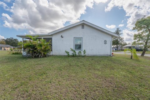 Villa ou maison à vendre à LaBelle, Floride: 1 chambre, 83.52 m2 № 2037964 - photo 3