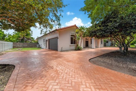 Casa en venta en Palmetto Bay, Florida, 4 dormitorios, 229.19 m2 № 1781884 - foto 2