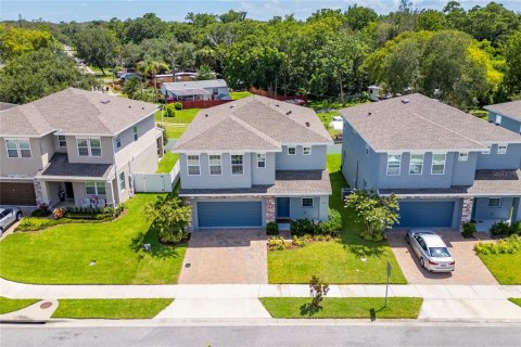 Casa en venta en Casselberry, Florida, 4 dormitorios, 249.63 m2 № 2236538 - foto 4