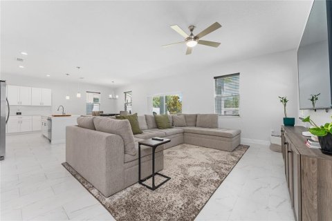 Casa en venta en Casselberry, Florida, 4 dormitorios, 249.63 m2 № 2236538 - foto 17