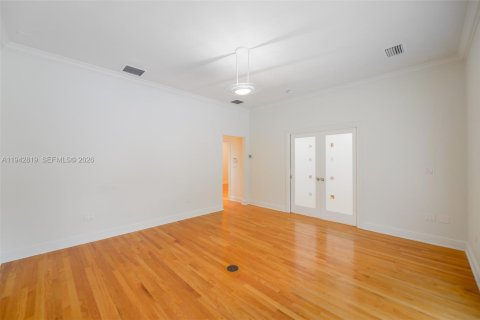 Villa ou maison à louer à Coral Gables, Floride: 4 chambres, 211.17 m2 № 2000156 - photo 18