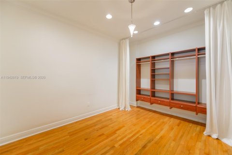 Villa ou maison à louer à Coral Gables, Floride: 4 chambres, 211.17 m2 № 2000156 - photo 22