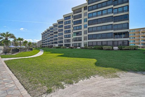 Condo in Sarasota, Florida, 2 bedrooms  № 1840109 - photo 28