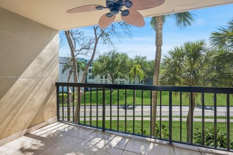 Condo in Miami, Florida, 1 bedroom  № 1921059 - photo 21