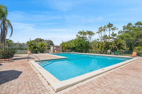 Condo in Miami, Florida, 1 bedroom  № 1921059 - photo 14