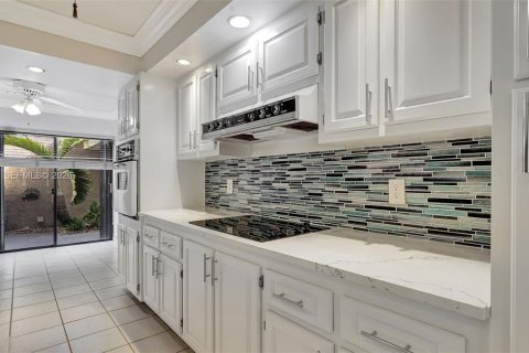 Townhouse in Hollywood, Florida 3 bedrooms, 218.32 sq.m. № 2059782 - photo 19