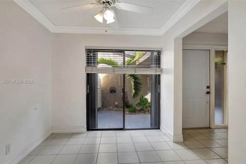 Townhouse in Hollywood, Florida 3 bedrooms, 218.32 sq.m. № 2059782 - photo 14