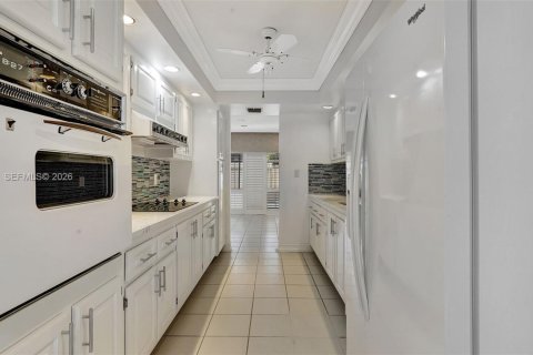 Townhouse in Hollywood, Florida 3 bedrooms, 218.32 sq.m. № 2059782 - photo 13