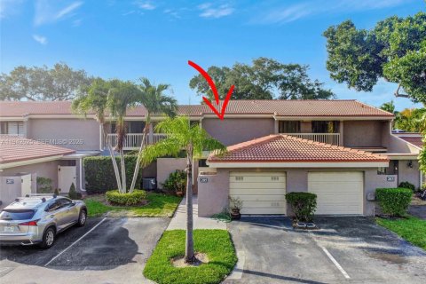 Townhouse in Hollywood, Florida 3 bedrooms, 218.32 sq.m. № 2059782 - photo 3