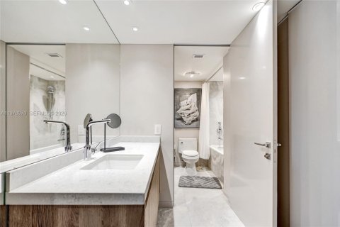 Купить кондоминиум в Санни-Айлс-Бич, Флорида 2 спальни, 125.42м2, № 2050792 - фото 22