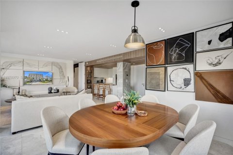 Купить кондоминиум в Санни-Айлс-Бич, Флорида 2 спальни, 125.42м2, № 2050792 - фото 8