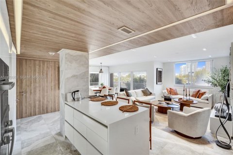 Купить кондоминиум в Санни-Айлс-Бич, Флорида 2 спальни, 125.42м2, № 2050792 - фото 5