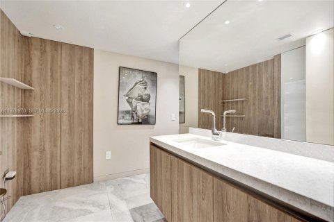 Купить кондоминиум в Санни-Айлс-Бич, Флорида 2 спальни, 125.42м2, № 2050792 - фото 21