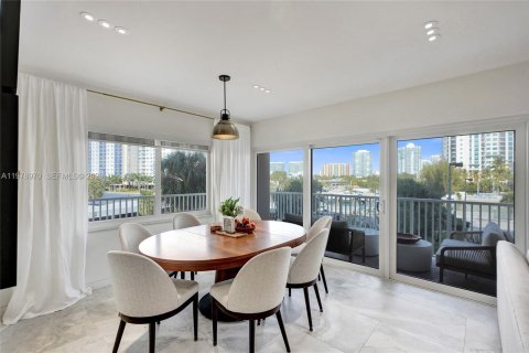 Купить кондоминиум в Санни-Айлс-Бич, Флорида 2 спальни, 125.42м2, № 2050792 - фото 7