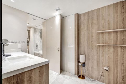 Купить кондоминиум в Санни-Айлс-Бич, Флорида 2 спальни, 125.42м2, № 2050792 - фото 20