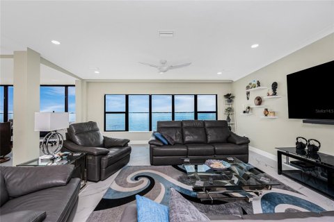 Condo in Punta Gorda, Florida, 3 bedrooms  № 1829339 - photo 15