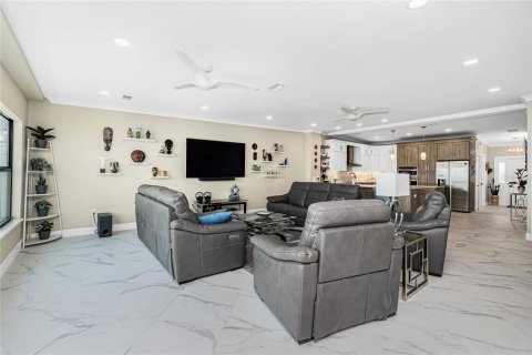 Condo in Punta Gorda, Florida, 3 bedrooms  № 1829339 - photo 12