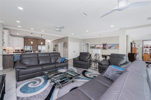 Condo in Punta Gorda, Florida, 3 bedrooms  № 1829339 - photo 13