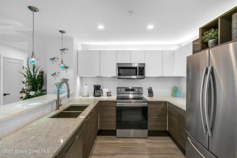 Condo in Merrit Island, Florida, 3 bedrooms  № 1829738 - photo 7