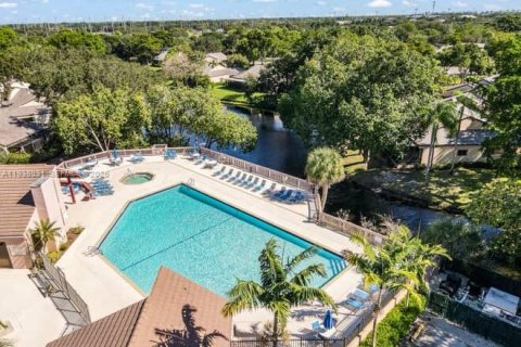 Touwnhouse à vendre à Plantation, Floride: 3 chambres, 188.5 m2 № 1995802 - photo 3