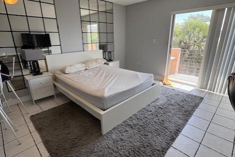 Condo in North Miami, Florida, 1 bedroom № 2083087 - photo 10