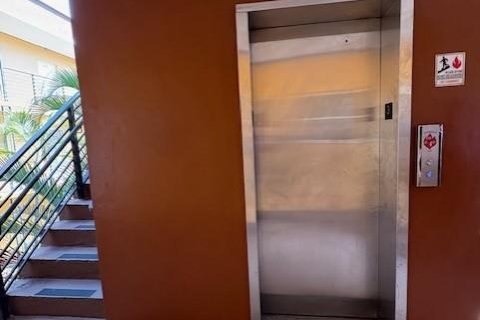 Condo in North Miami, Florida, 1 bedroom № 2083087 - photo 5