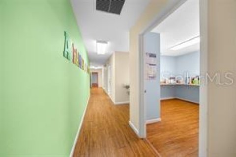 Propiedad comercial en alquiler en Chiefland, Florida, 349.5 m2 № 1352509 - foto 23