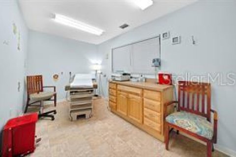 Propiedad comercial en alquiler en Chiefland, Florida, 349.5 m2 № 1352509 - foto 13