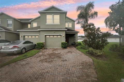 Adosado en venta en Lakeland, Florida, 3 dormitorios, 133.22 m2 № 1906246 - foto 1