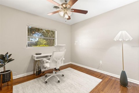 House in Orlando, Florida 3 bedrooms, 136.75 sq.m. № 2196638 - photo 17