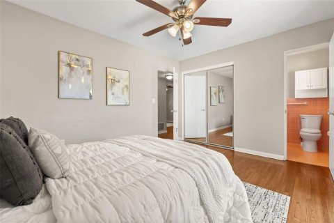 House in Orlando, Florida 3 bedrooms, 136.75 sq.m. № 2196638 - photo 24
