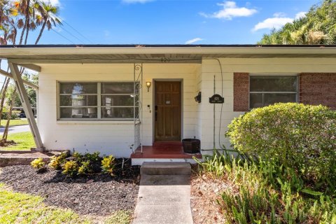 House in Orlando, Florida 3 bedrooms, 136.75 sq.m. № 2196638 - photo 3