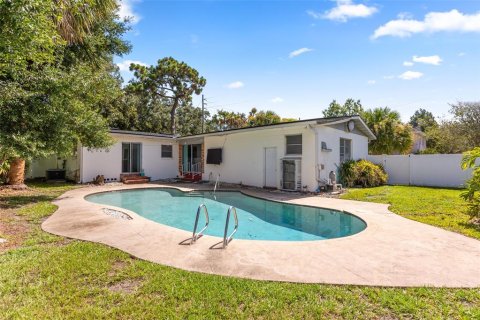 House in Orlando, Florida 3 bedrooms, 136.75 sq.m. № 2196638 - photo 27
