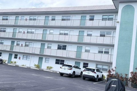 Copropriété à vendre à Deerfield Beach, Floride: 2 chambres, 97.55 m2 № 1965187 - photo 2