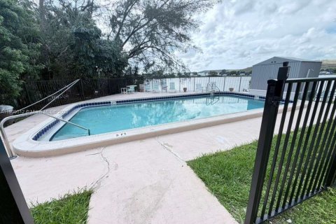 Copropriété à vendre à Deerfield Beach, Floride: 2 chambres, 97.55 m2 № 1965187 - photo 21