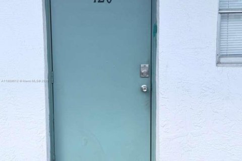 Copropriété à vendre à Deerfield Beach, Floride: 2 chambres, 97.55 m2 № 1965187 - photo 3