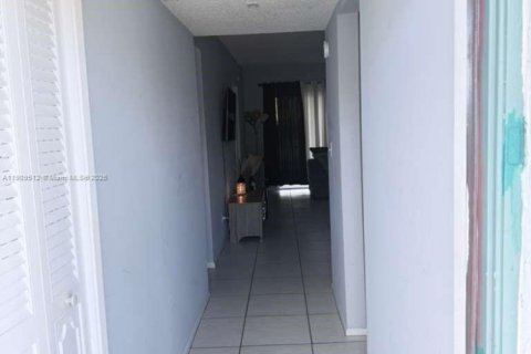 Copropriété à vendre à Deerfield Beach, Floride: 2 chambres, 97.55 m2 № 1965187 - photo 9