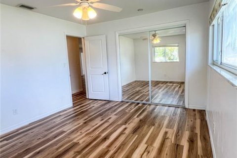 Villa ou maison à vendre à Seminole, Floride: 3 chambres, 121.14 m2 № 2422691 - photo 9