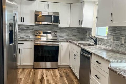 Villa ou maison à vendre à Seminole, Floride: 3 chambres, 121.14 m2 № 2422691 - photo 6