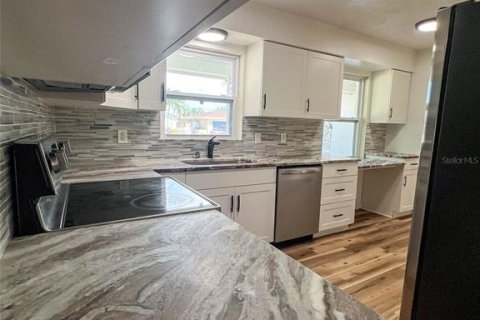 Villa ou maison à vendre à Seminole, Floride: 3 chambres, 121.14 m2 № 2422691 - photo 23