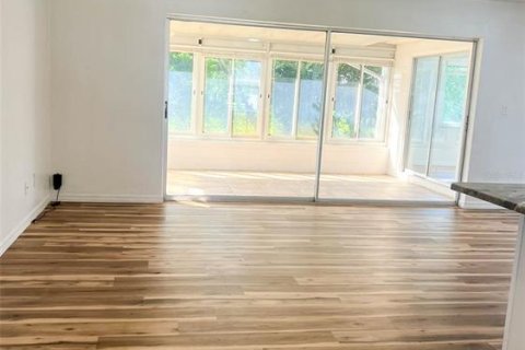 Villa ou maison à vendre à Seminole, Floride: 3 chambres, 121.14 m2 № 2422691 - photo 3